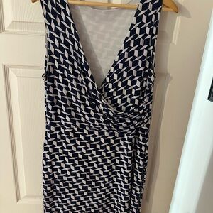 Soft Stretch Geo Print Dress | Sleeveless V-Neck | Size L | Flattering Fit